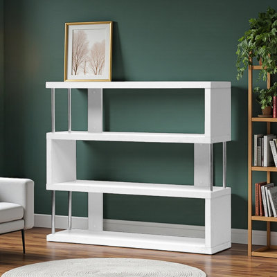 Bibliothèque moderne à trois tablettes en simili grain de bois de couleur blanche H 37,87 po x l 42,87 po x P 11,31 po Deeter