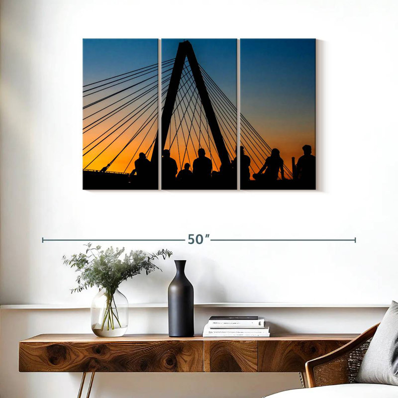 Silhouette du pont Bond, H 24 po x l 38 po