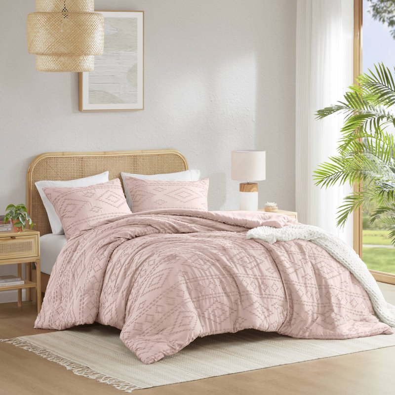 Gigi Pink Clipped Jacquard Tufted 3-Piece King/Cal King Comforter Set, King Comforter + 2 Standard Shams, Pink