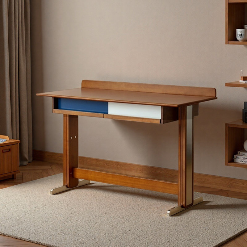 Bureau d'écriture rétro créatif et super pratique
