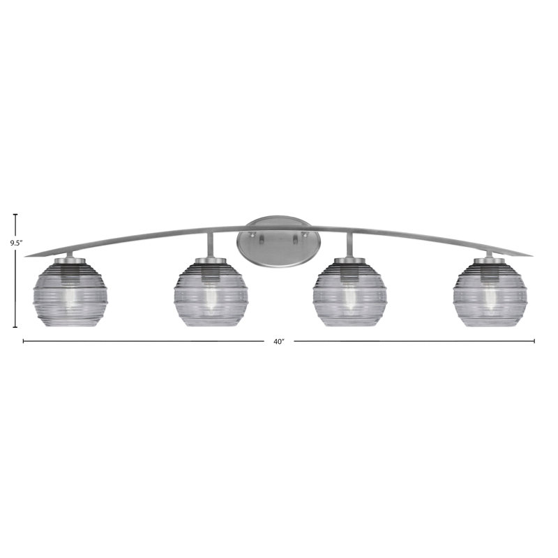 Barre d'éclairage de salle de bain 4 lumières avec verre fumé nervuré 6 po Kurve, Argent