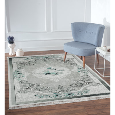 Tylersburg Rug in Grey/Green/Dark Green
