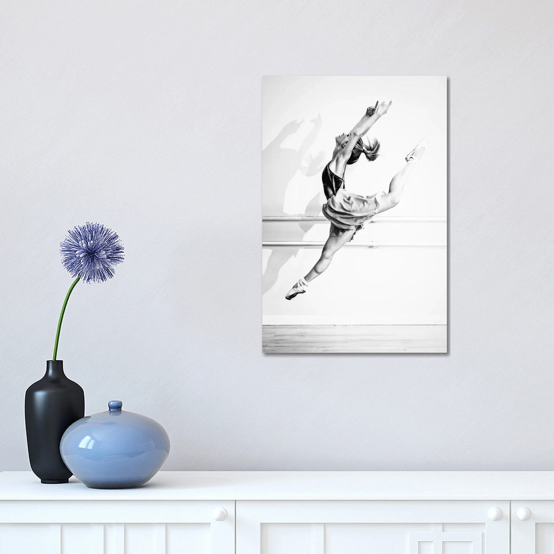 Bailarina by Glauco Meneghelli - Wrapped Canvas Print