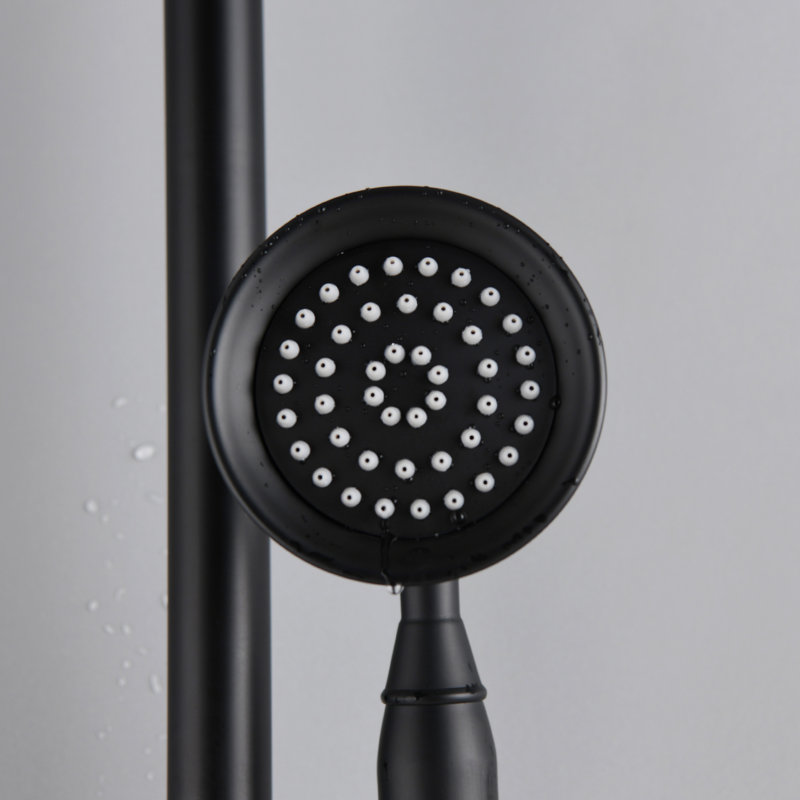Douche pluviale de 8 po et douche à main avec système de résistance à la corrosion noir mat en construction