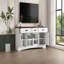 Console de télévision moderne blanche avec portes en verre, tiroirs de rangement et tablettes réglables pour les médias et la décoration