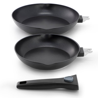 Oster Smarthandle Advance 3 Piece Nonstick Aluminum Frying Pan Set in Black