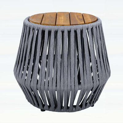 Élégante table d'appoint d'extérieur avec corde et bois d'acacia, résistante aux intempéries, capacité de 100 lb, corde grise, finition teck