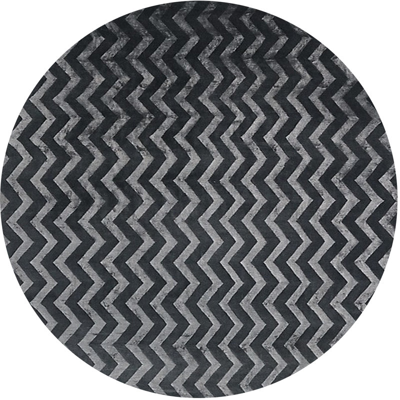 Tapis noir Alar, Rond 4 pi