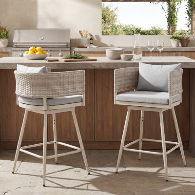 Tabourets de bar pivotants surdimensionnés de 28 po avec coussins, tabourets de comptoir toutes saisons en rotin