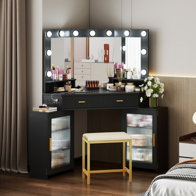 Ensemble de coiffeuse de maquillage moderne avec miroir et armoires Modern Corner