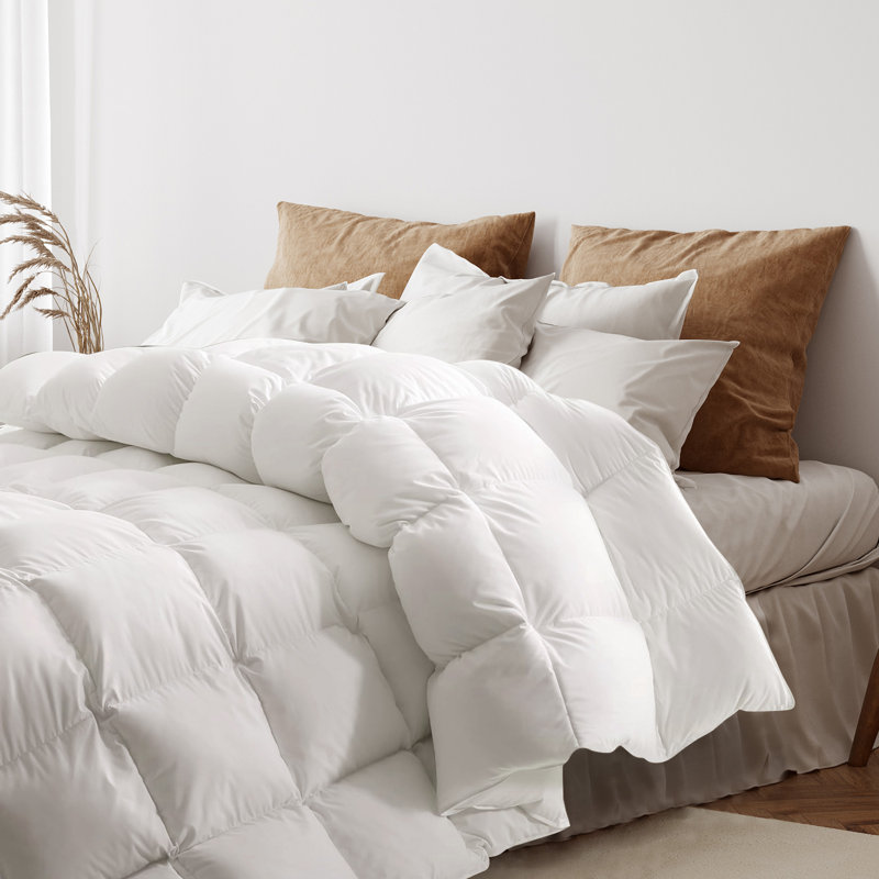 600in³/oz Fill Power All Season Down Blend Down Comforter, Queen