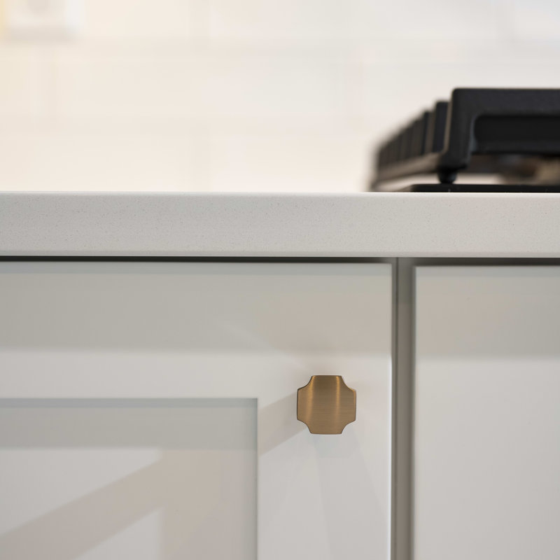 Monarch Collection Knob - 1-1/8" x 1-1/8 " Cabinet Knob - Transitional Hardware for Drawers & Cabinets, Champagne Bronze