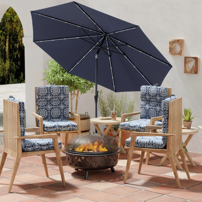 Parasol de marché à énergie solaire 9 pi avec 40 lumières DEL tubulaires, inclinaison à bouton-poussoir et 8 baleines, auvent résistant à la décoloration et cadre en aluminium