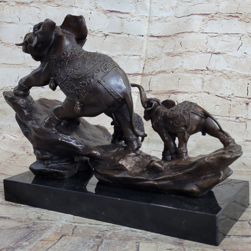 Figurines et sculptures Jiahna