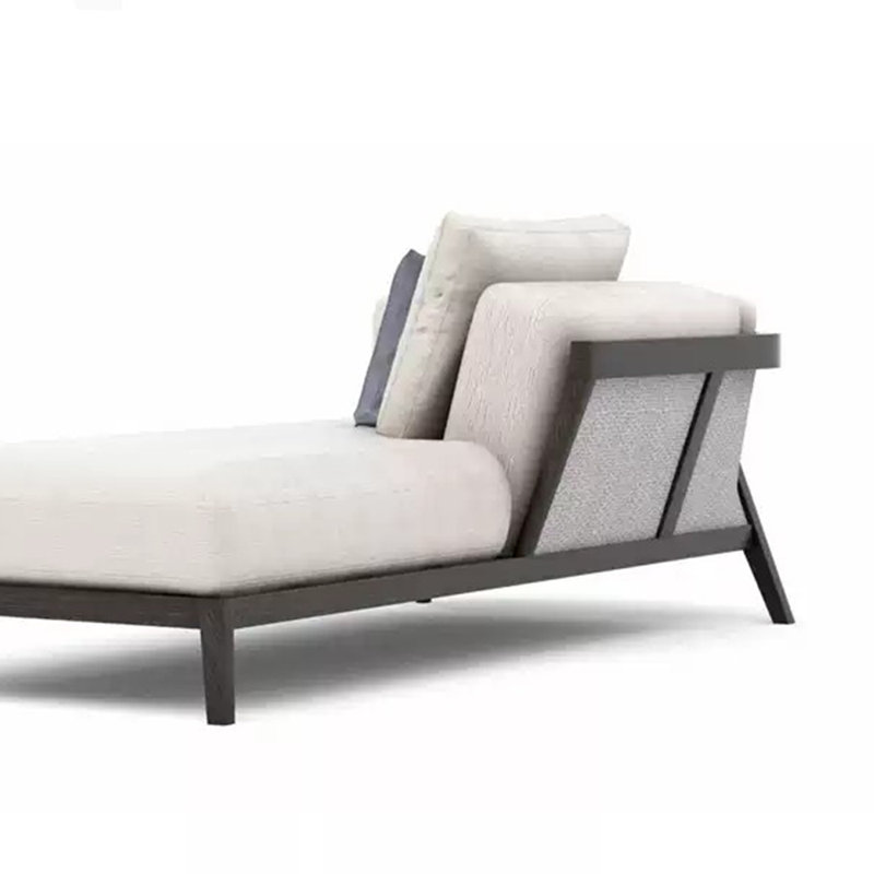 Chaise simple en bois de frêne moderne