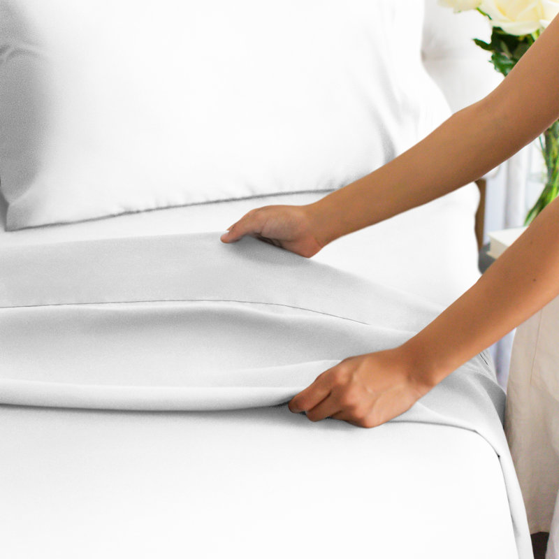 White Split King Microfiber 5-Piece Sheet Set for Kids