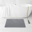 Tapis de bain 23,6 po x 15,3 po en terre de diatomée gris à séchage rapide - motif à lignes irrégulières à texture dure