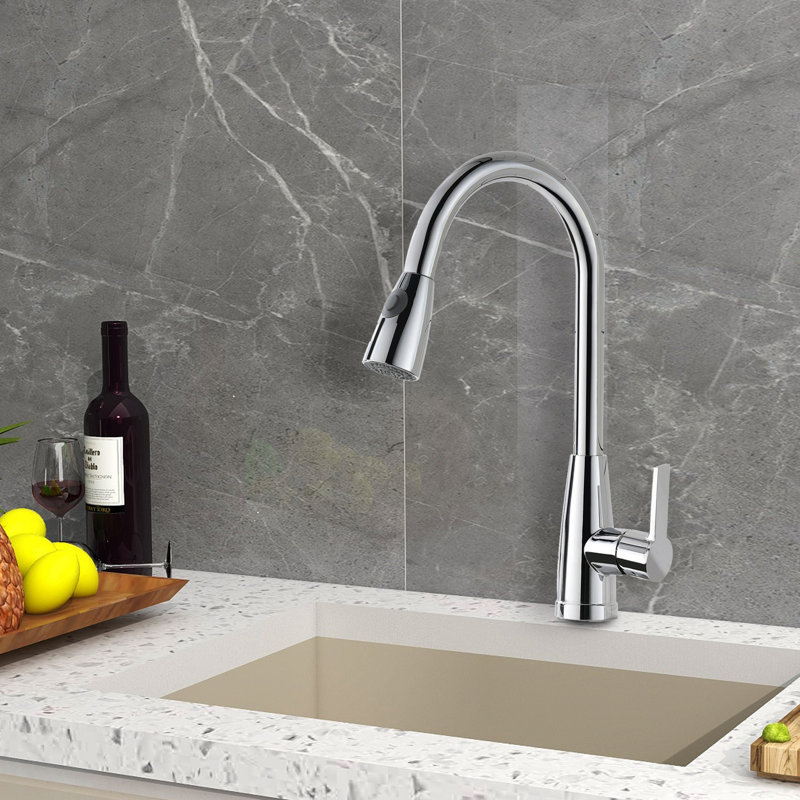 Chrome Single-Handle Pull Down  Sprayer Kitchen Faucet With CUPC Certification In Stainless Steel