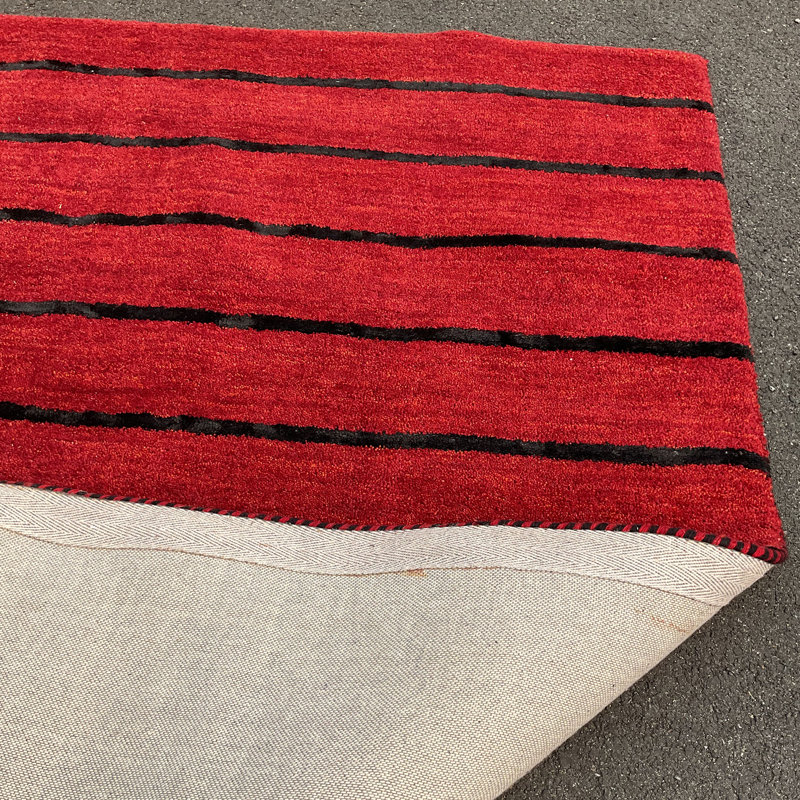 Tapis rouge rayé en laine touffeté à la main 4 pi 8 po x 6 pi 6 po, Rectangle 4 pi 8 po x 6 pi 6 po