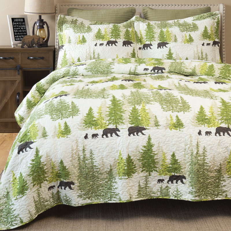 King Pine Wilderness Microfiber Quilt Set with Bear Print