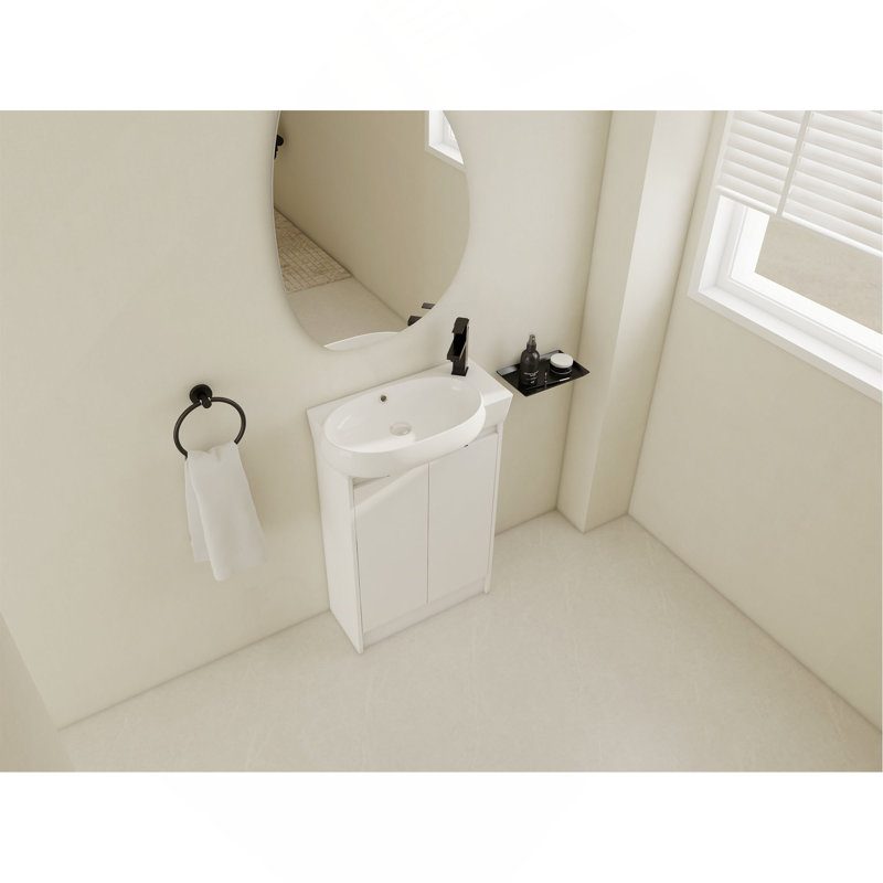Meuble-lavabo élégant avec des caractéristiques haut de gamme pour une expérience luxueuse, Blanc