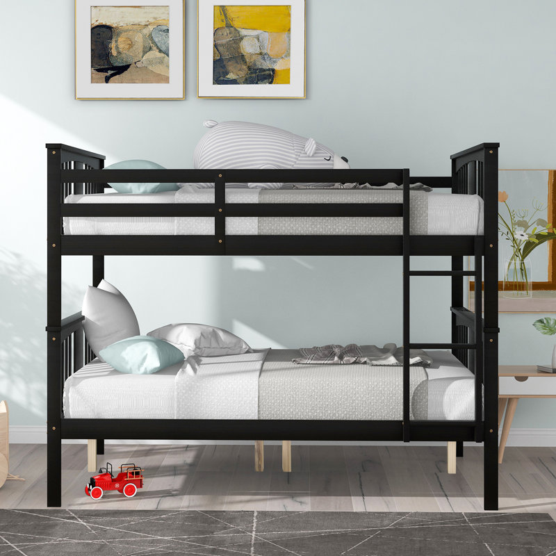 Lit double superposé au-dessus d'une chambre d'amis, fabrication de haute qualité, lit supérieur avec garde-corps, tête de lit inférieure, gain de place pour les invités supplémentaires en soirée pyjama, finition, structure en pin, tête de lit et, non
