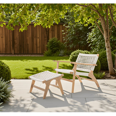 Chaise longue de patio en bois massif avec repose-pieds
