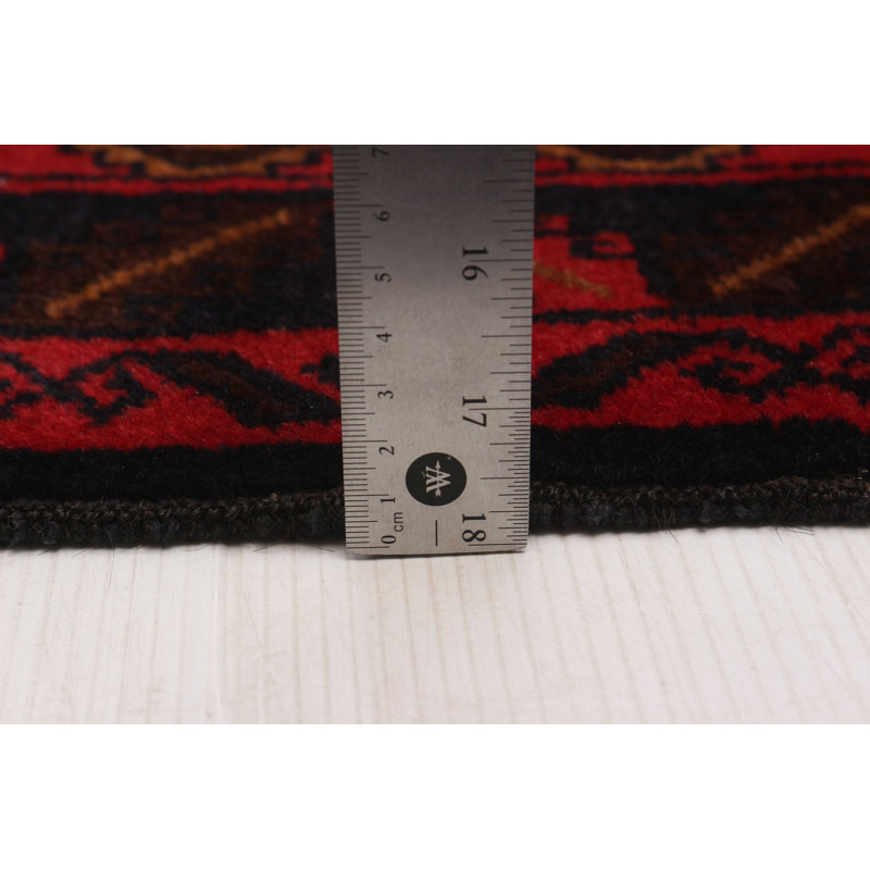 Tapis rouge Teimani 4 pi 8 po x 11 pi 4 po