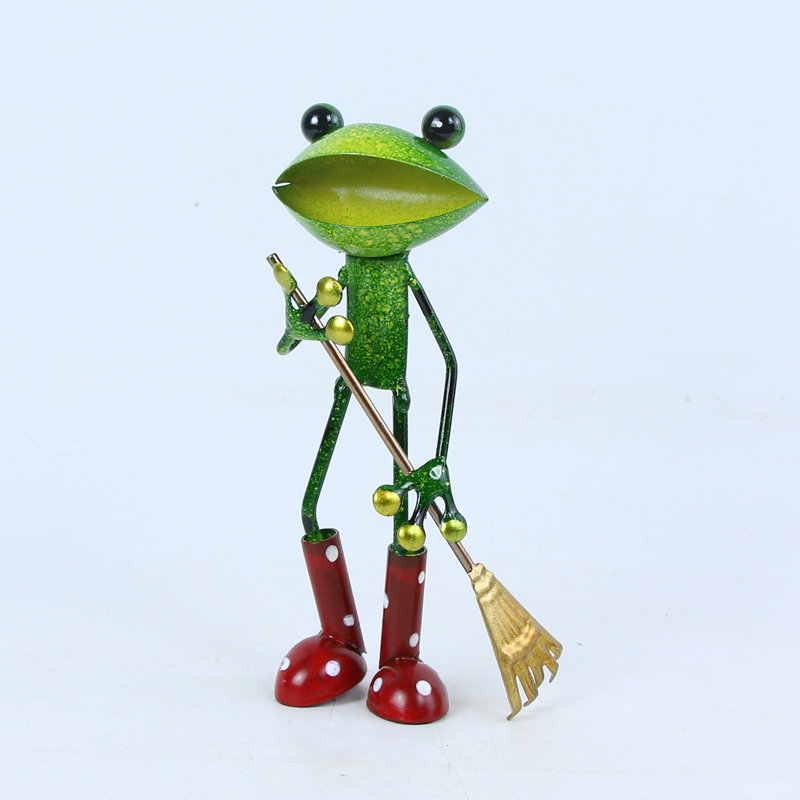 Arora Frog with a Rake