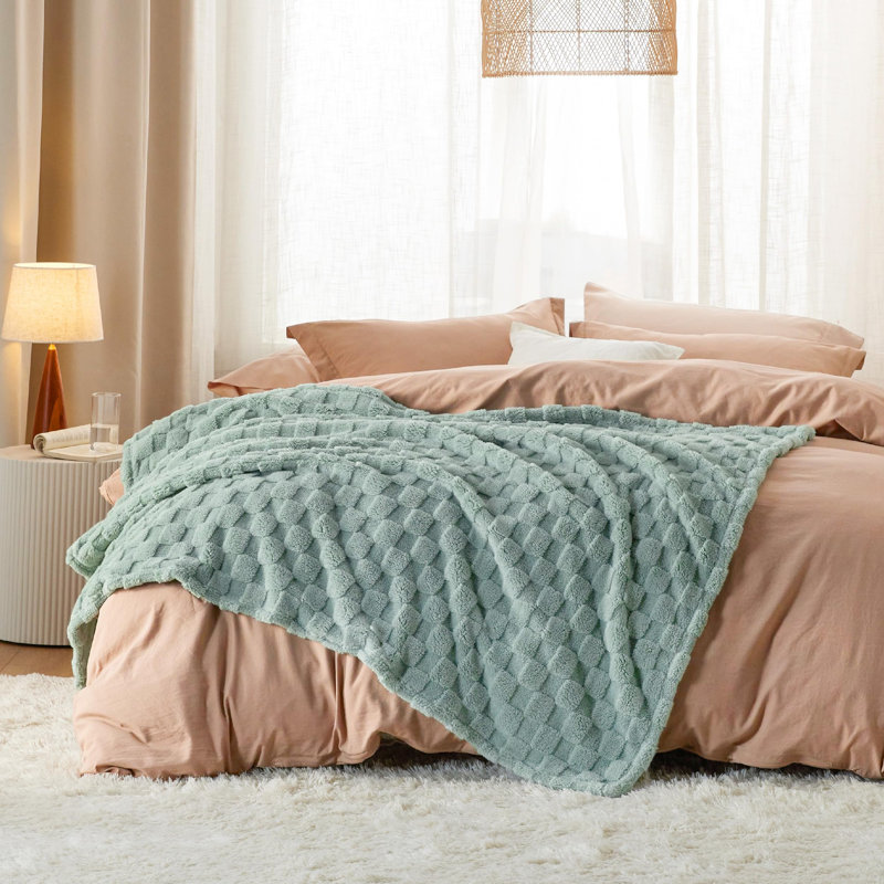 Bedsure Chequered Soft Fluffy Fleece Throw Blanket , Sage Green, 200cm x 150cm