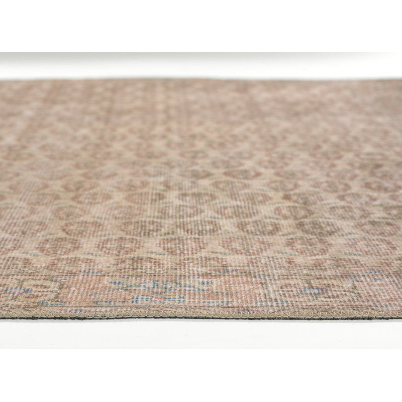 Dorset Oriental Area Rug in Beige, Rectangle 5' x 7'6"