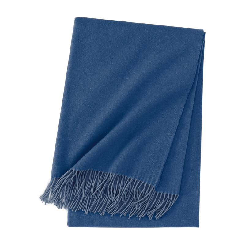 Club Blanket, Outremer