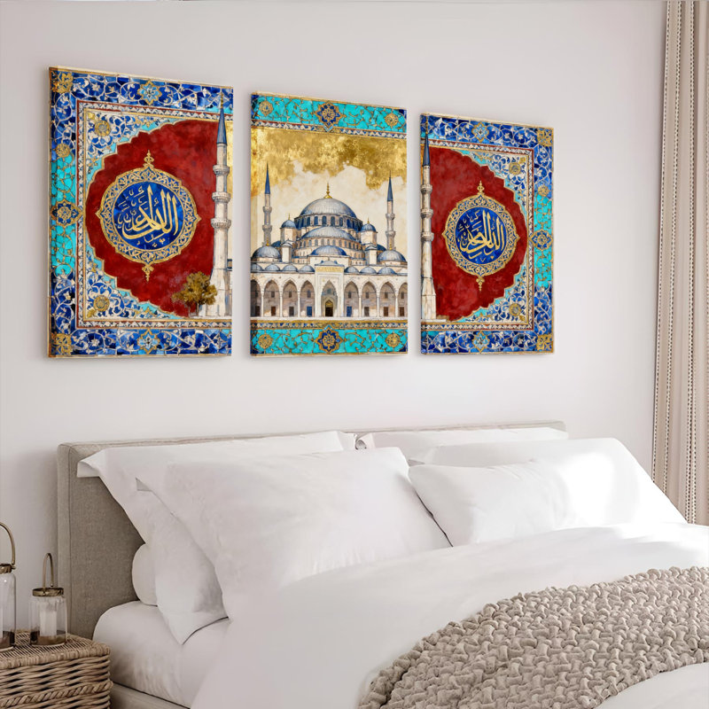 Ensemble de 3 tableaux muraux sur toile à motif de calligraphie islamique représentant une mosquée, H 36 po x l 72 po