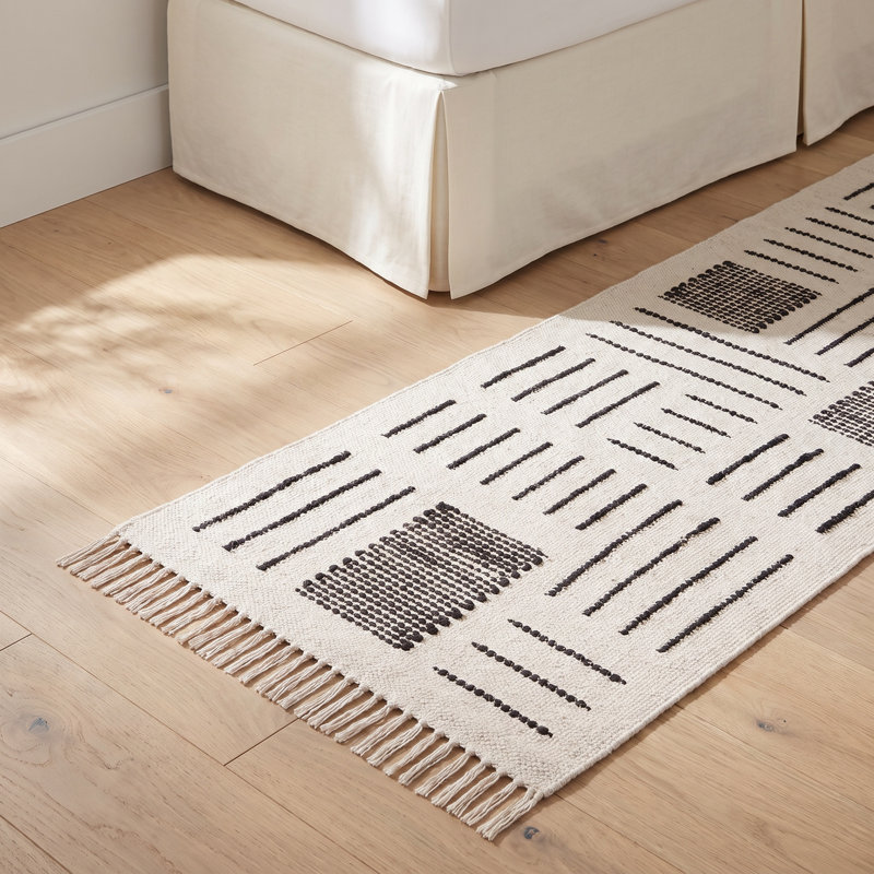 Tapis kilim Flore en laine et coton, fabriquÃ© Ã  la main, couleur ivoire et noir, Tapis de couloir 2 pi 3 po x 9 pi