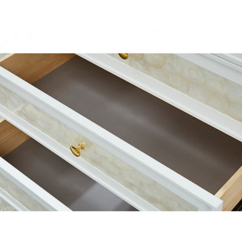 Cream-Style Simplicity Sideboard