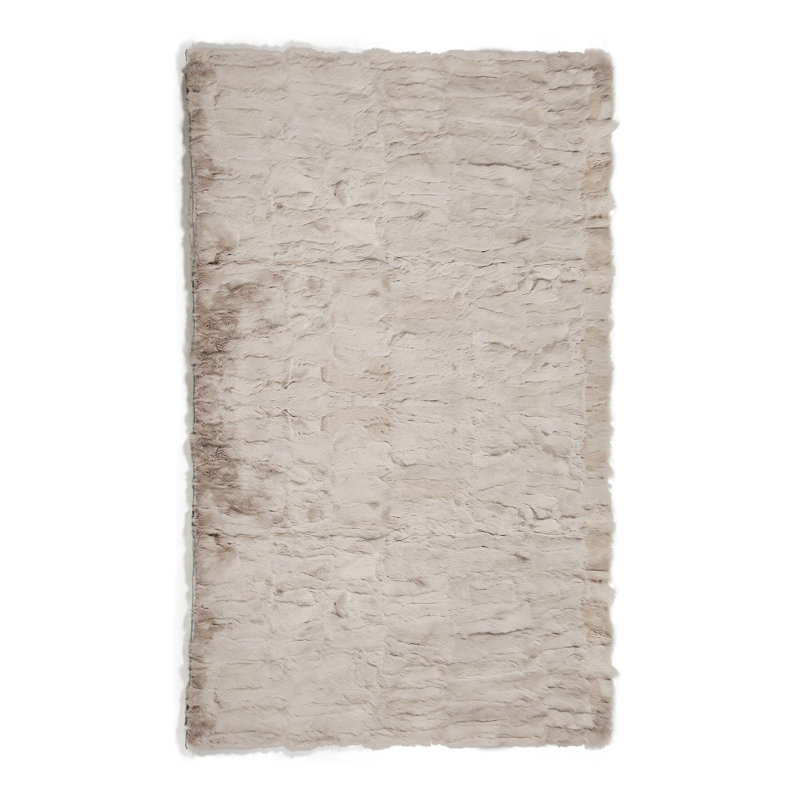 Luxueux tapis en fourrure de lapin gris clair fait à la main pour la chambre à coucher
