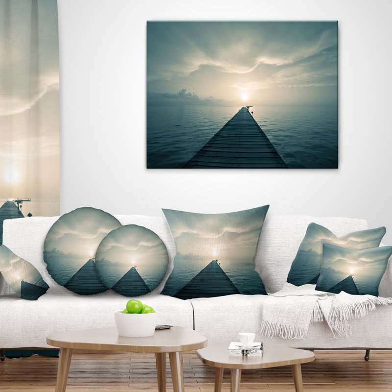 Coussin foncé imprimé Boardwalk dans Blue Sea, 16 po x 1 po, Coussin décoratif