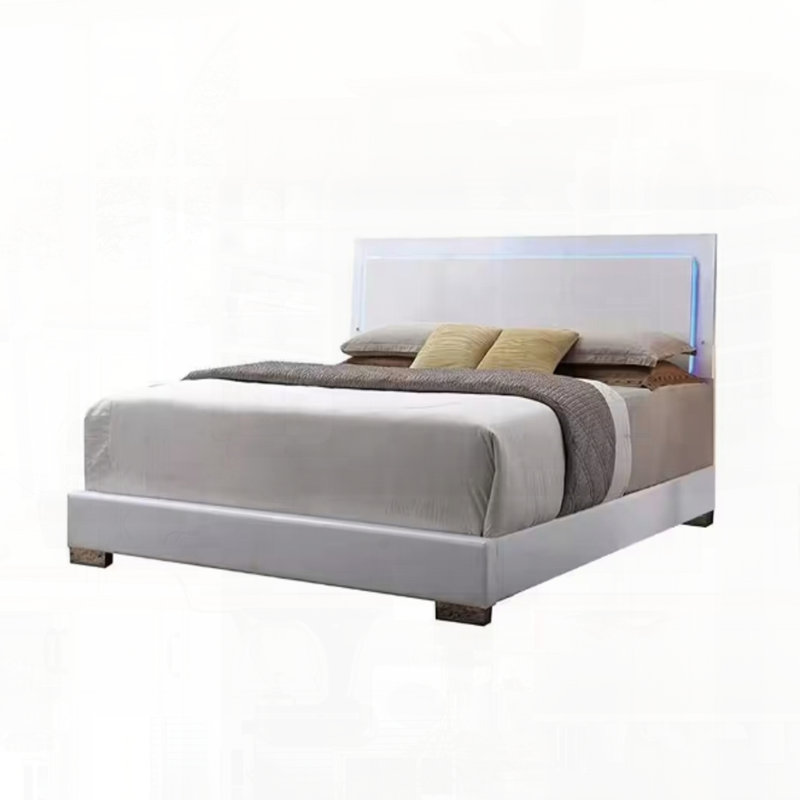 Grand lit en cuir synthétique blanc et pieds blancs avec DEL