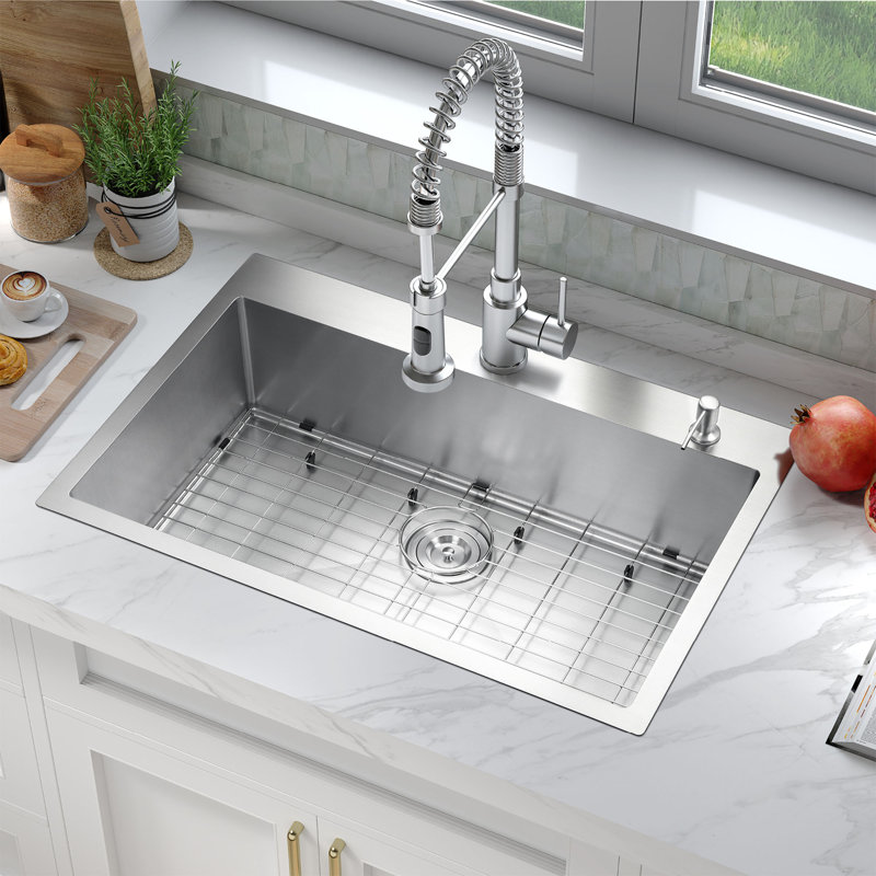 Évier de cuisine encastré en acier inoxydable 304 de 33 po à cuve simple avec passoire, grille de séchage et crépine
