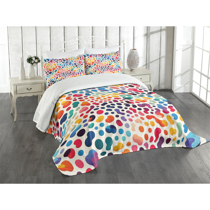 Polyester Dots Coverlet, Queen Coverlet / Bedspread + 2 Standard Shams