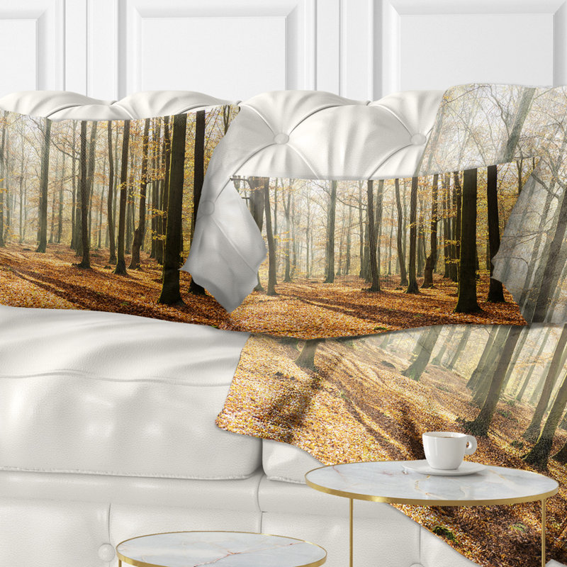 Bright Bright Day in Thick Forest - Coussin décoratif imprimé forêt