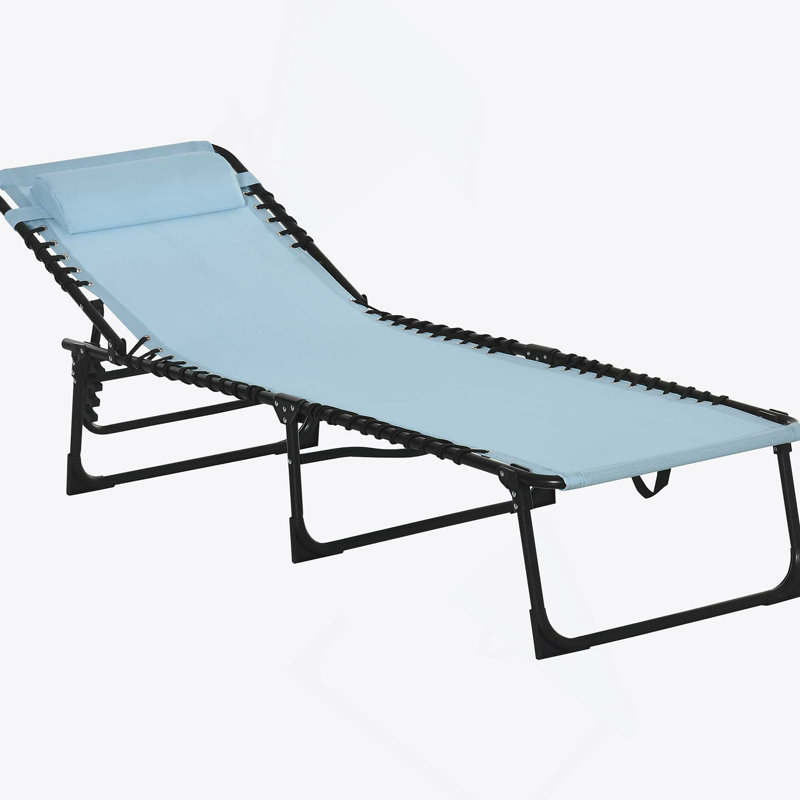 Chaise longue de piscine pliante Outsunny avec dossier inclinable à 4 positions, coussin et filet respirant pour une détente confortable en plein air