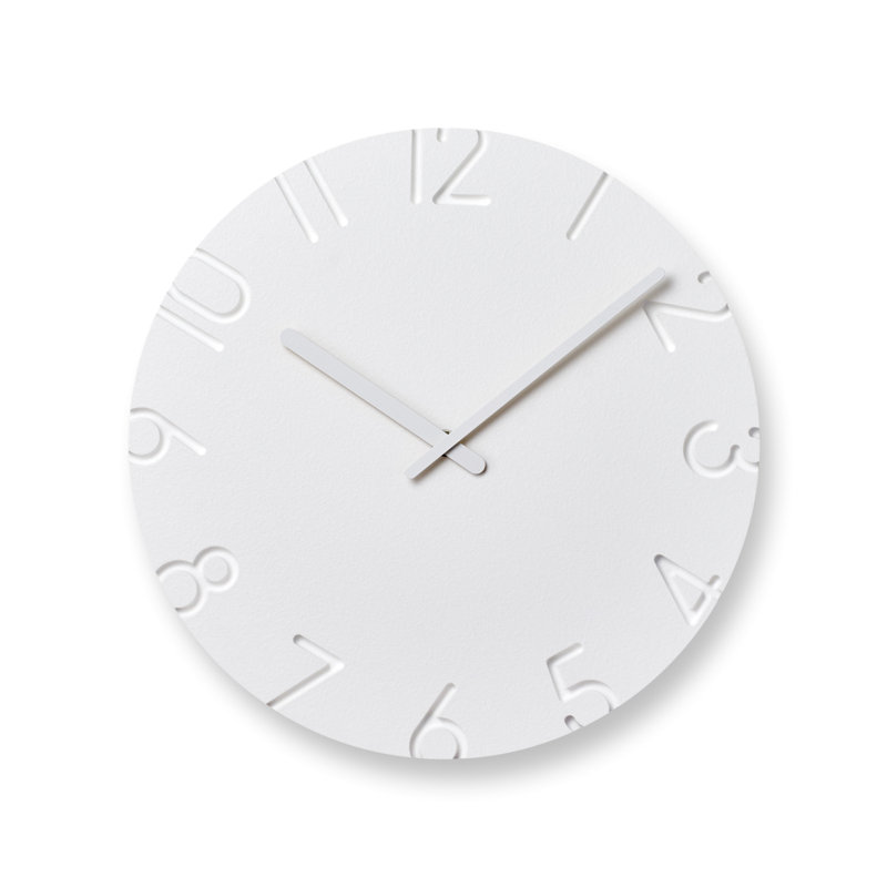 Lemnos sculpté - une horloge