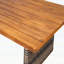 Ensemble de salle à manger d'extérieur en bois d'acacia durable avec table et banc, conception à lattes élégante et résistante aux intempéries