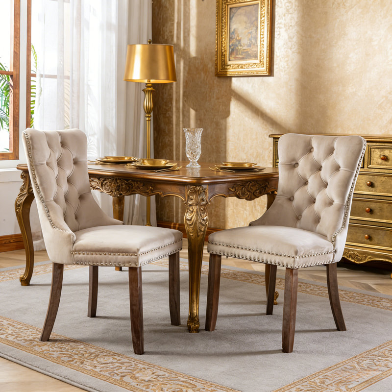 Chaise rembourrée en velours