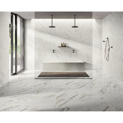 Carreaux de marbre texturés Ol 12 x 24 - pierre naturelle pour décoration murale de couloir, salle à manger blanche