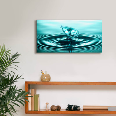 'Drop Splash 28' by Gordon Semmens Canvas Wall Art