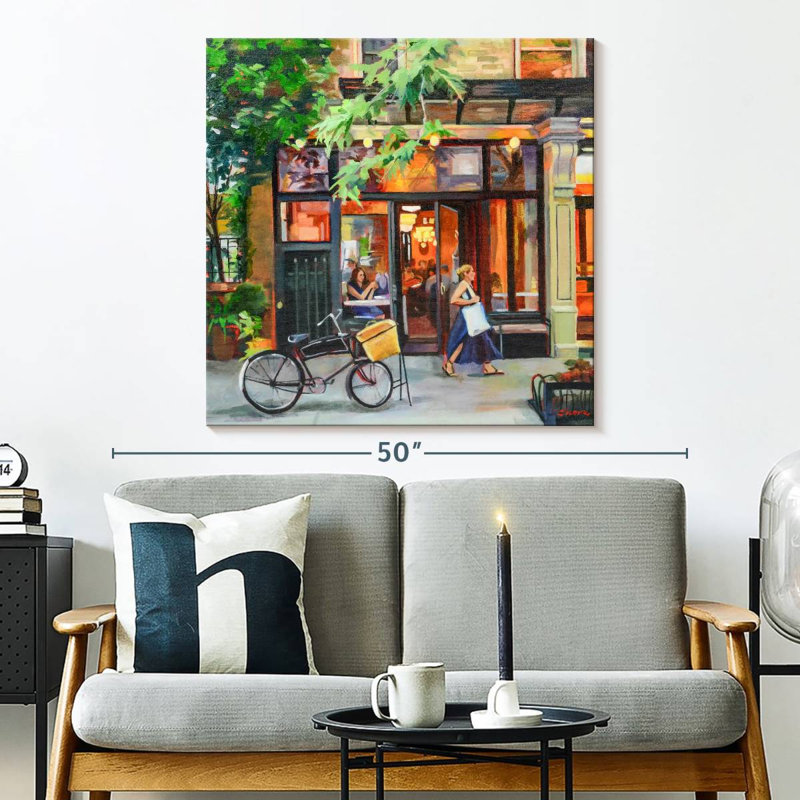 Nicci New York Bistro, 33" H x 33" W