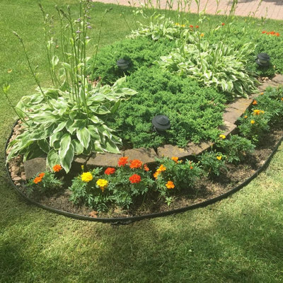 Bordure de sol sans creusage 33 pi 4 po avec 30 pointes, bordure de jardin flexible en PE pour parterres de fleurs, noir