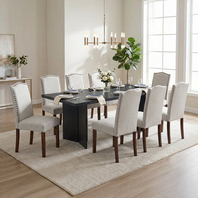 Table de salle à manger rectangulaire en bois Amiin 70 po avec 8 chaises Parsons rembourrées Criselle à dossier solide